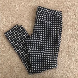 Old Navy Pixie crop pants